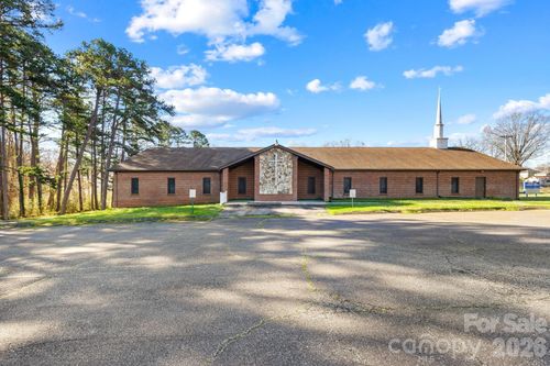 334 N Oakland Avenue, Statesville, NC, 28677 | Card Image