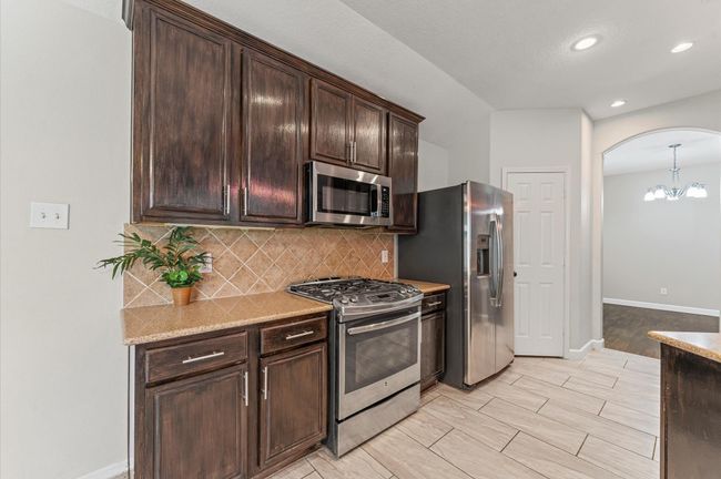 1907 Vineyard Hill Ct, House other with 3 bedrooms, 2 bathrooms and 2 parking in Pearland TX | Image 13