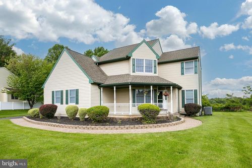 111 Ramblewood Dr, GLENMOORE, PA, 19343-1102 | Card Image