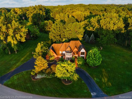 1180 Knob Creek Dr, Rochester, MI, 48306-1941 | Card Image