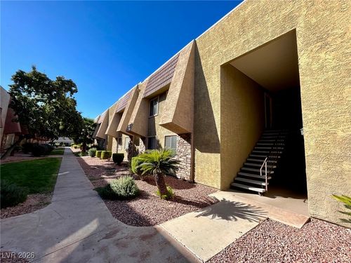 unit-389-5440 River Glen Dr, Las Vegas, NV, 89103-7418 | Card Image