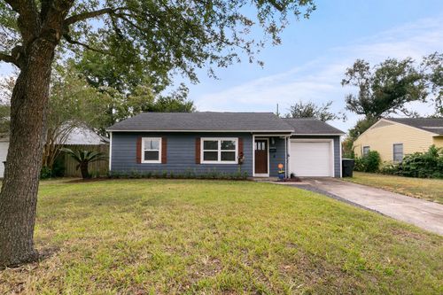 6915 Jalna St, Houston, TX, 77055-2225 | Card Image