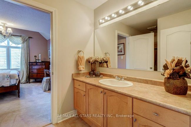 64 Button Cres, House other with 4 bedrooms, 5 bathrooms and 2 parking in Uxbridge ON | Image 25