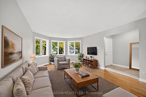 30 Randall James Dr, Stittsville, ON, K2S1M4 | Card Image