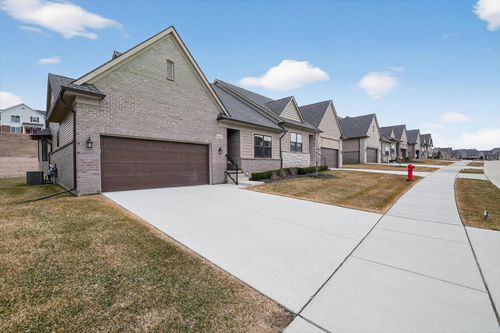 660 Brookstone Drive, Oxford Charter Township, MI, 48371 | Card Image