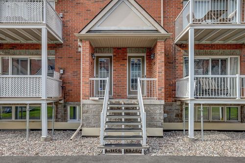 211-3275 St Joseph Blvd, Ottawa, ON, K1E3Y3 | Card Image