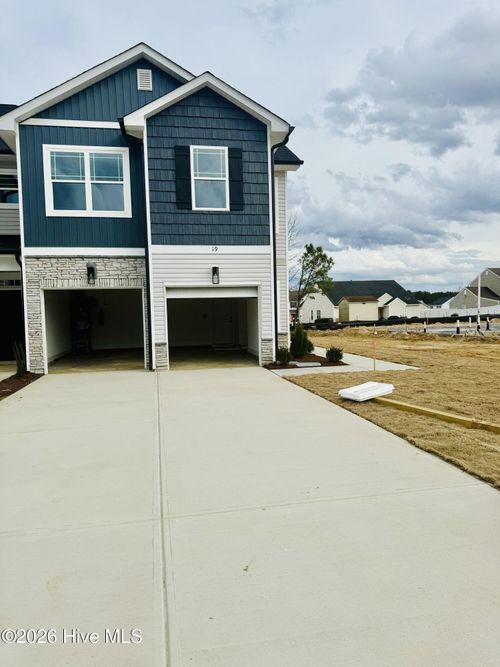 29 Joyner Park Dr, Rocky Mount, NC, 27803-1365 | Card Image