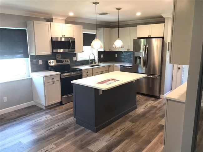 APT-201 - 105 Spring Lake Ct, House attached with 2 bedrooms, 2 bathrooms and null parking in Vero Beach FL | Image 12