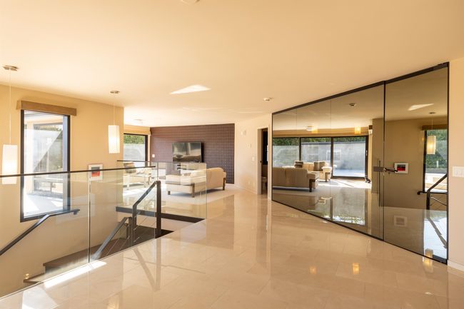 Interior space | Image 13