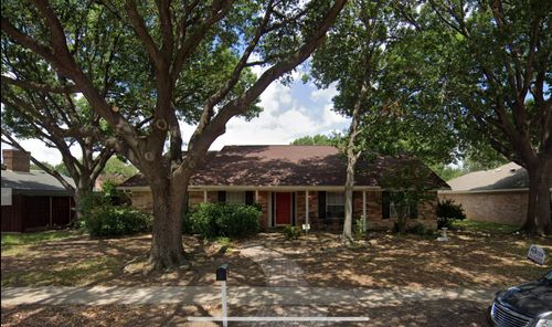 2813 Staffordshire Dr, Carrollton, TX, 75007-4814 | Card Image