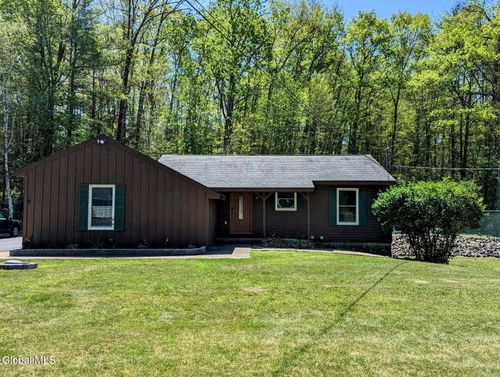 21 Hall Rd, Queensbury, NY, 12804-8640 | Card Image