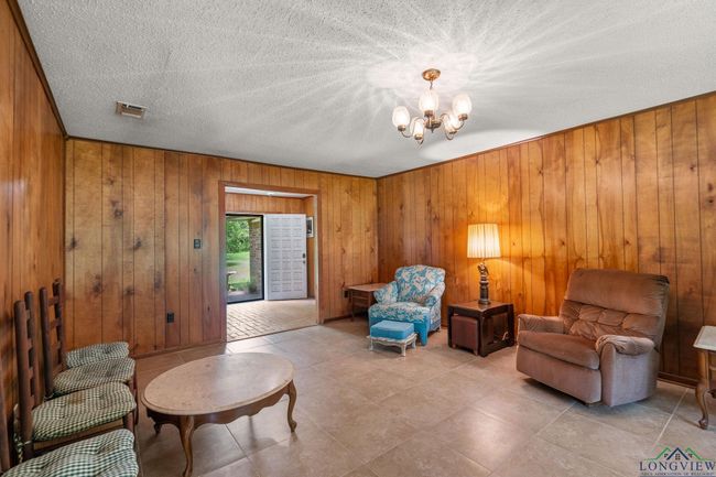 8103 Us Highway 259 N, House other with 4 bedrooms, 3 bathrooms and null parking in Omaha TX | Image 38