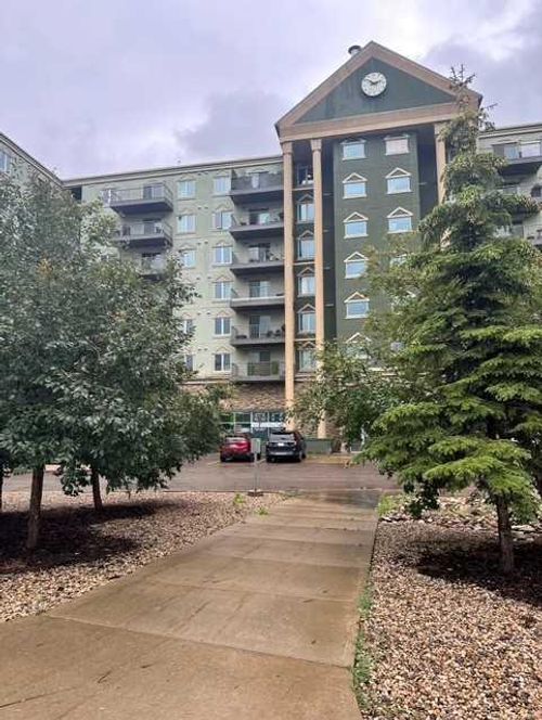 511-8535 Clearwater Dr, Fort Mcmurray, AB, T9H0B7 | Card Image