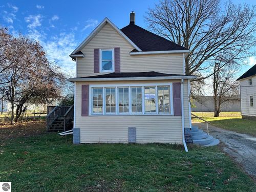 320 Euclid Ave, Alma, MI, 48801-1926 | Card Image