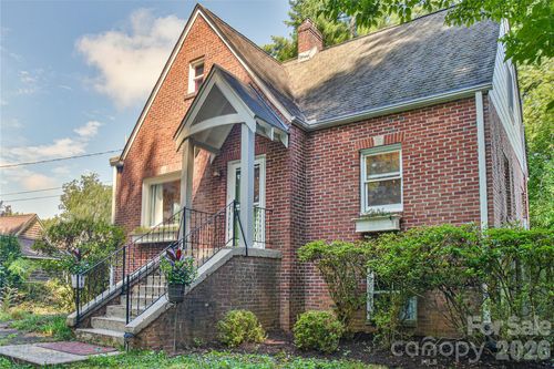 64 Arthur Rd, Asheville, NC, 28806-1629 | Card Image