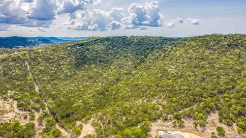 1300 Goat Rdg, Pipe Creek, TX, 78063-5272 | Card Image