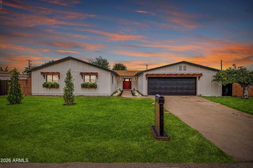 7844 N 17th Ave, Phoenix, AZ, 85021-7063 | Card Image