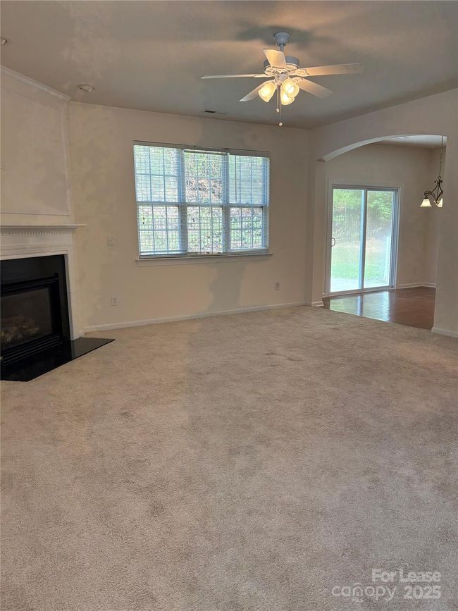 Living Room | Image 6