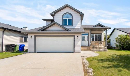 5107 42 St, Olds, AB, T4H1X1 | Card Image
