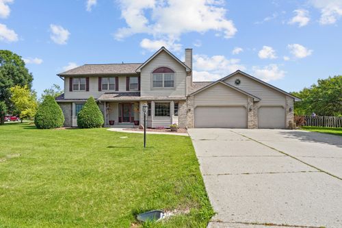 11709 242nd Ave, Trevor, WI, 53179-9235 | Card Image