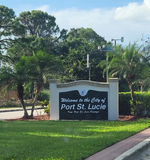 6151 Nw Regent St, Port St Lucie, FL, 34983-6404 | Card Image
