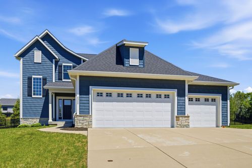 6900 Grover Sta, Bettendorf, IA, 52722-7573 | Card Image