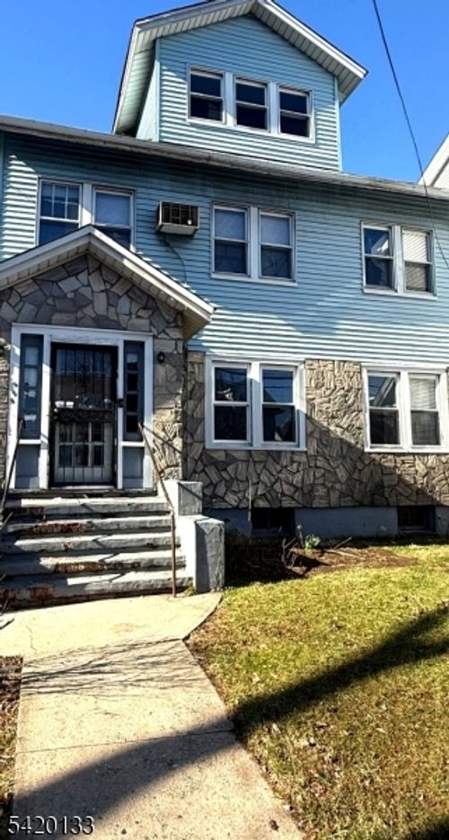 242 Pomona Ave, Newark, NJ, 07112-1427 | Card Image