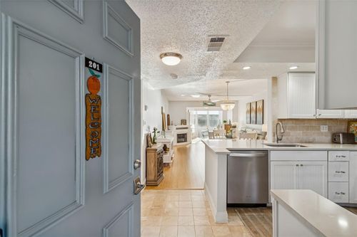 apt-201-946 Virginia St, DUNEDIN, FL, 34698-6818 | Card Image