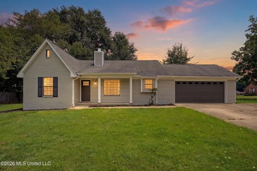 5680 Greeno Dr, Horn Lake, MS, 38637-3715 | Card Image