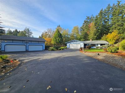 2118 SF Single Level Home with 1200 SF Shop | Image 1