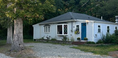 2 Wood St N, Halifax, MA, 02338-1188 | Card Image