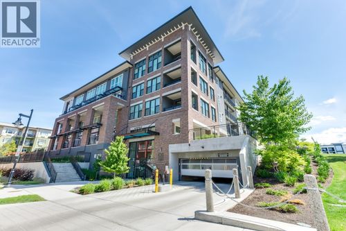 102-1775 Chapman Pl, Kelowna, BC, V1Y0G3 | Card Image