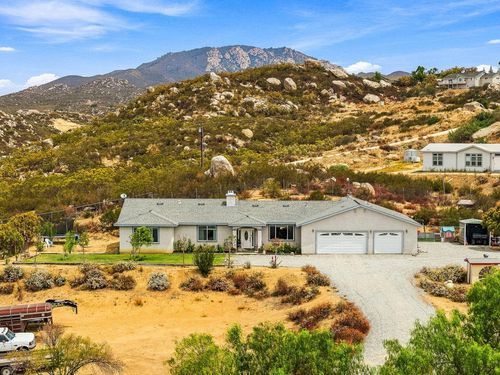 42030 Wildwood Ln, Aguanga, CA, 92536-9002 | Card Image