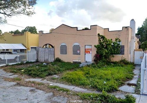 3034 Nw 33rd St, Miami, FL, 33142-5865 | Card Image