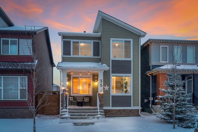 35 Wolf Hollow Way Se, Home with 3 bedrooms, 2 bathrooms and 2 parking in Calgary AB | Image 1