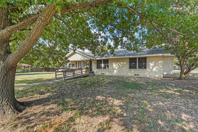 527 S Galloway Avenue, House other with 3 bedrooms, 2 bathrooms and null parking in Mesquite TX | Image 2