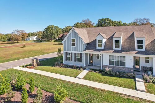 8176 Rocky Fork Almaville Rd, Smyrna, TN, 37167-6011 | Card Image