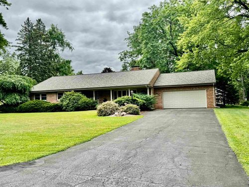 3542 Bee Ln, BELOIT, WI, 53511-1904 | Card Image