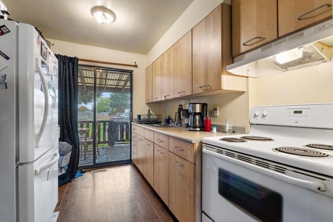 7528 Sharpe Street, Home with 2 bedrooms, 2 bathrooms and 4 parking in Mission BC | Image 21