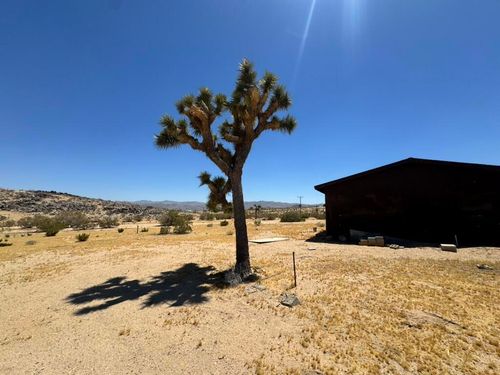 62157 Aberdeen Dr, Joshua Tree, CA, 92252-1223 | Card Image