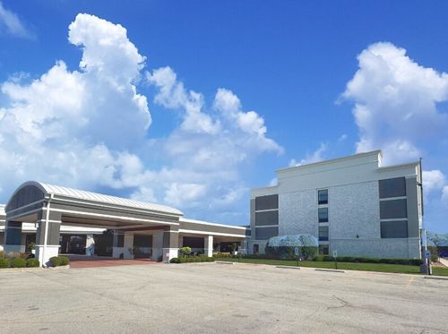 1004-6175 Grand Ave, Gurnee, IL, 60031-1612 | Card Image