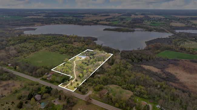 17430 Us Highway 12, House other with 2 bedrooms, 3 bathrooms and null parking in Cement City MI | Image 57