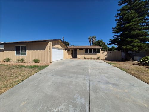 2524 E Santa Fe Ave, Fullerton, CA, 92831-4422 | Card Image