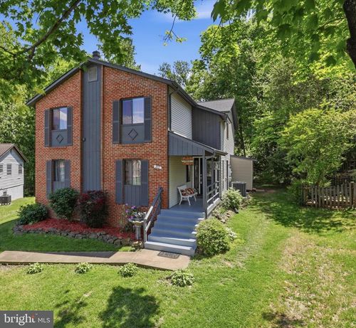 211 Keyes Ct, STERLING, VA, 20164-3013 | Card Image
