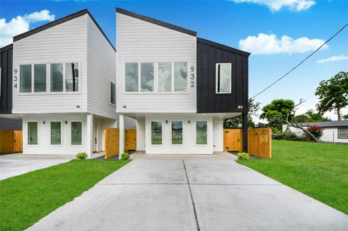 932 South Ln, Houston, TX, 77088-6146 | Card Image