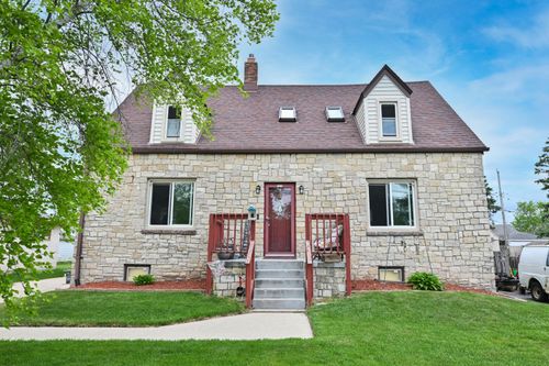 5949 S 31st St, Greenfield, WI, 53221-4719 | Card Image