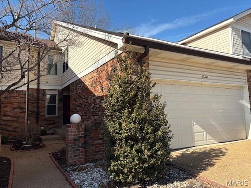 13721 La Conte Court, St Louis, MO, 63128 | Card Image