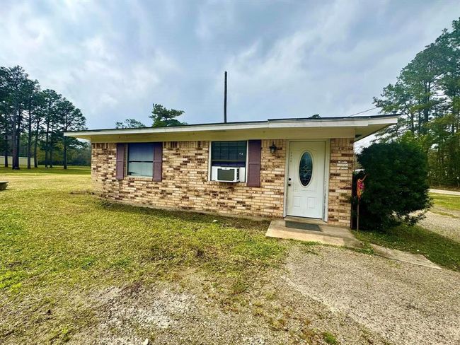Side of Home | Image 8