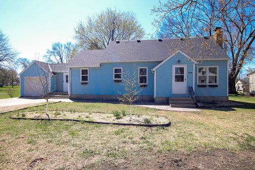 426 Main St, Stewart, MN, 55385-8402 | Card Image