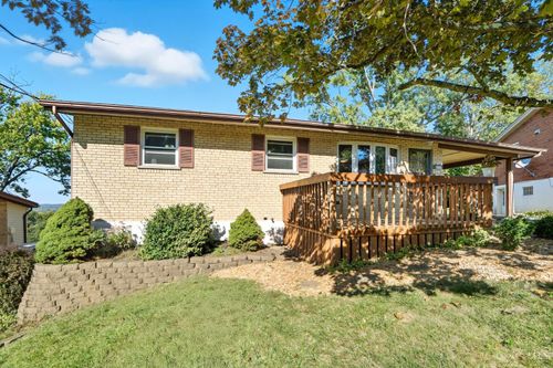 109 Calico Ct, Reading, OH, 45215-3721 | Card Image